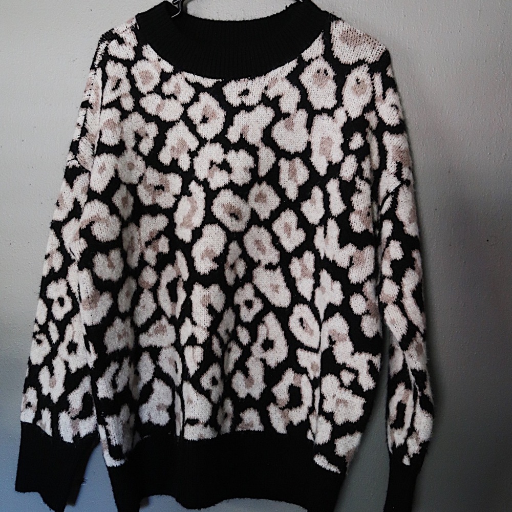 Vince Camuto Leopard Sweater